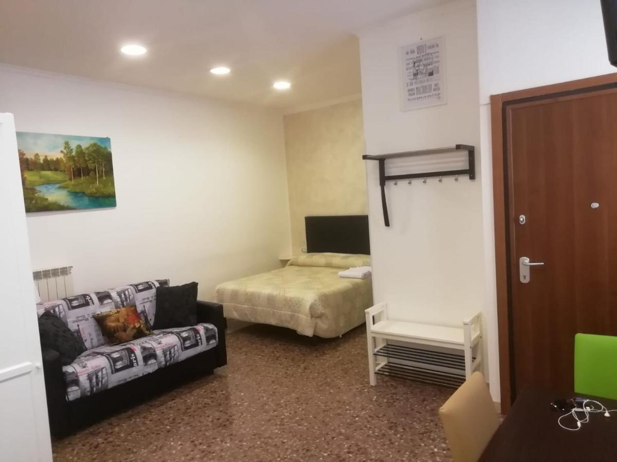 Urbino 33 Apartment *